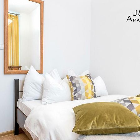 J&J Apartments Szeroka 25 Apartament 1 Torun Exterior foto
